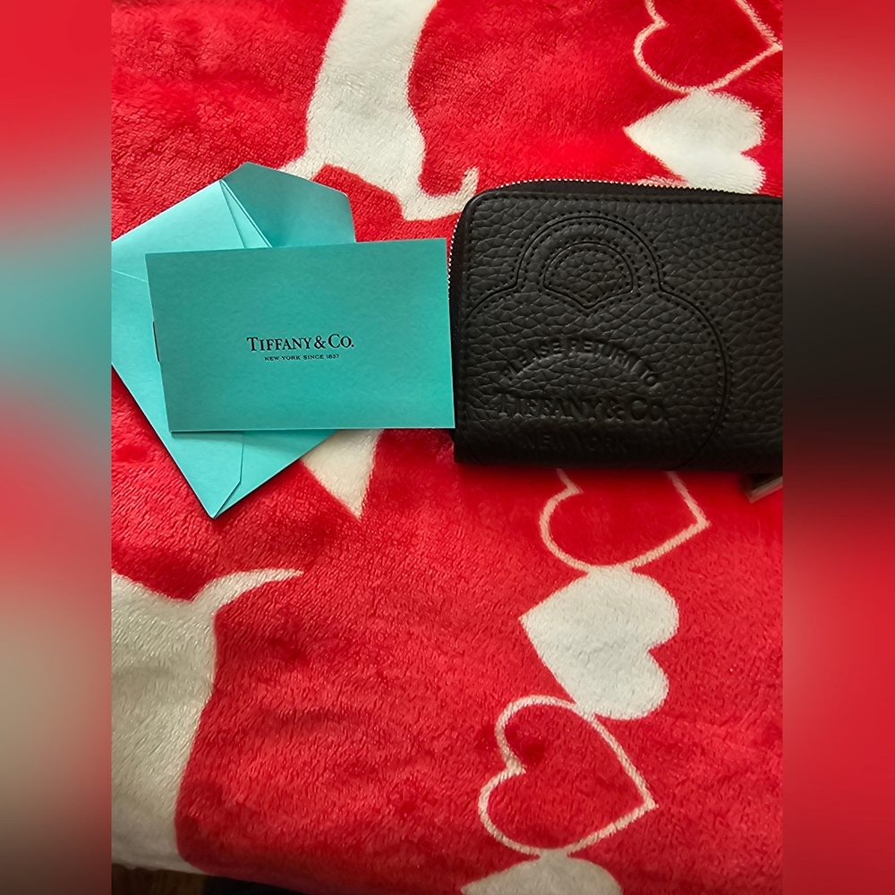 Tiffany & Co. Black Pebbled Leather Zip Wallet with Tiffany Blue Card